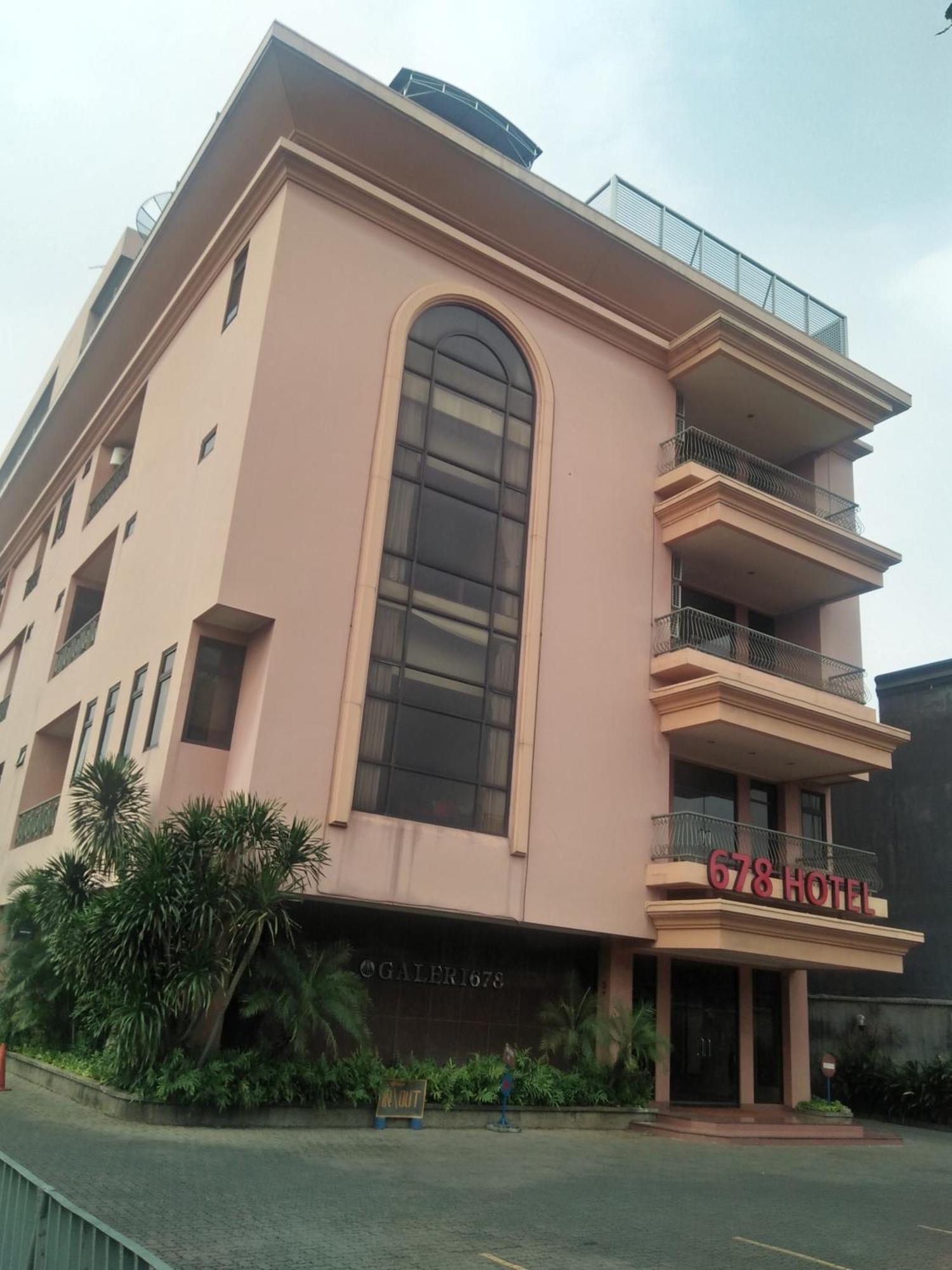 Hotel 678 Kemang Powered By Cocotel Jakarta Bagian luar foto