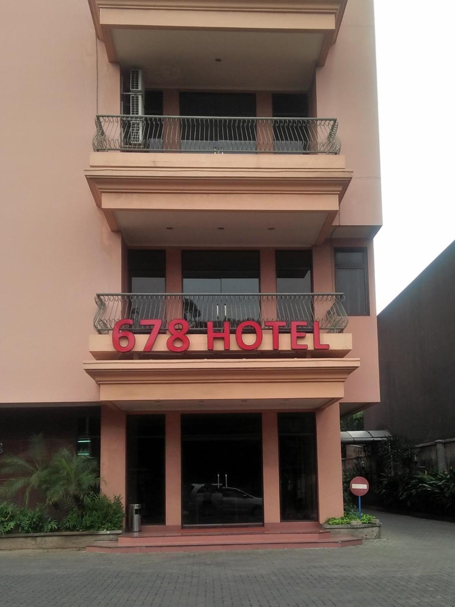 Hotel 678 Kemang Powered By Cocotel Jakarta Bagian luar foto